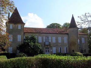 330px-chateau_de_castelmore_lupiac